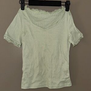 Fitted Green Short Sleeve Tee with Ribbed Texture